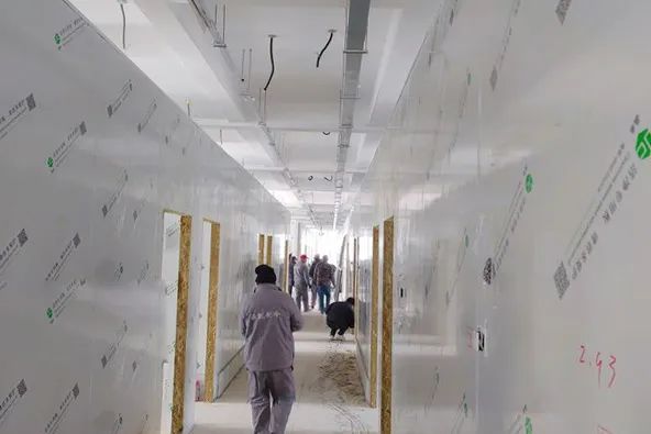 疫情就是命令，鍍鋁鋅鋼板銷售廠家宏鑫源緊急馳援多地方艙醫(yī)院建設(圖13)
