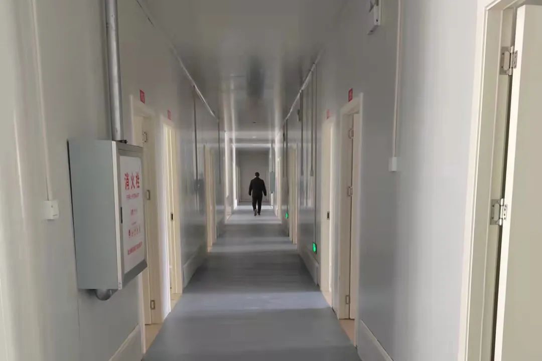 疫情就是命令，鍍鋁鋅鋼板銷售廠家宏鑫源緊急馳援多地方艙醫(yī)院建設(圖15)